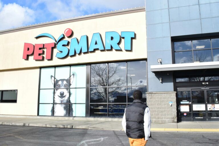 pet store